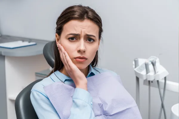 Throwing Light on Dental Emergency | Best Dentist Stuart